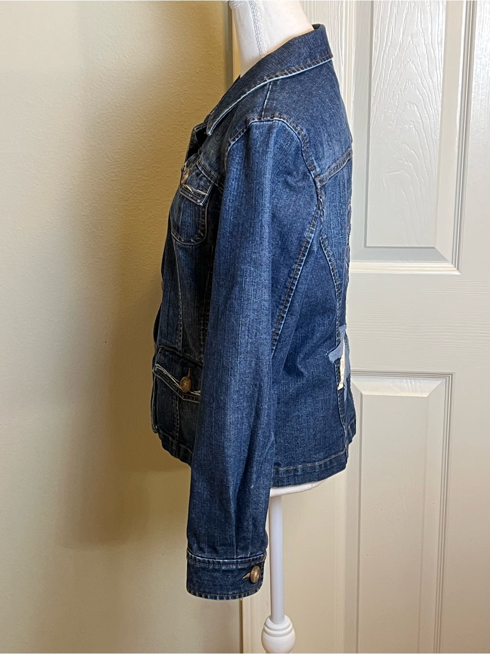 DACHSHUND Upcycled Denim Jacket - Picture 11 of 12